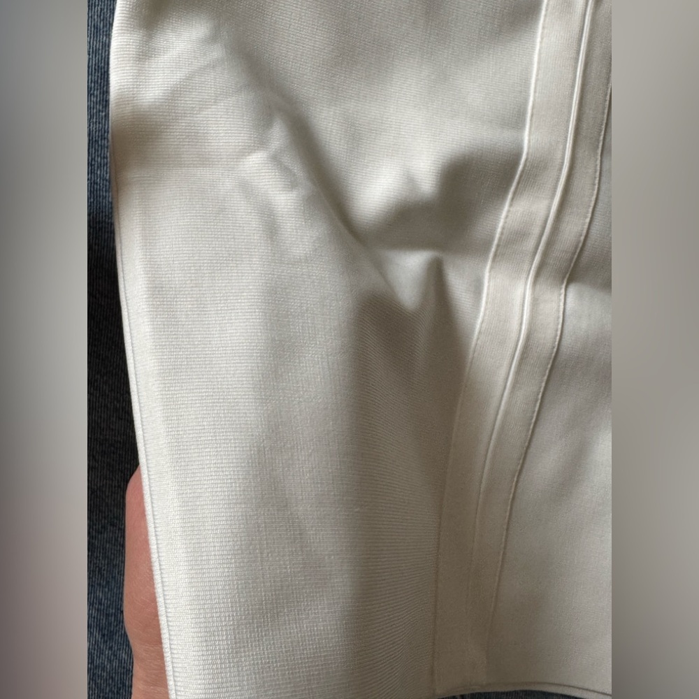 Elegant White Long-Sleeve Cutout Bodycon mini Dress - Picture 7 of 8